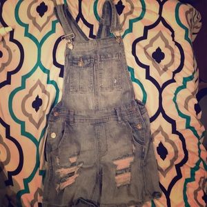 I am selling a overalls